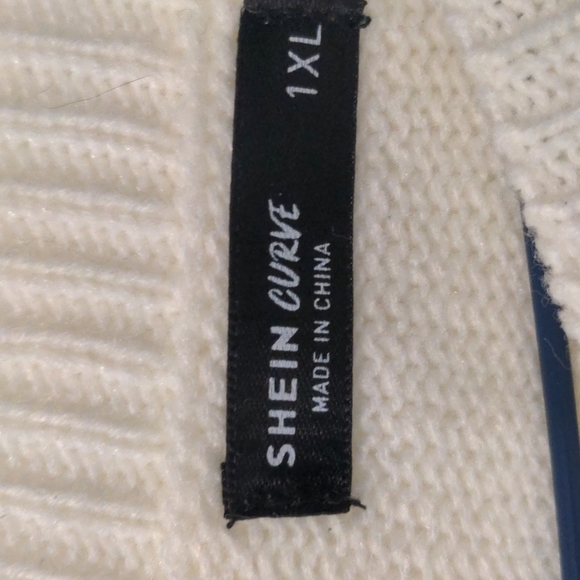 Size 1x Shein star sweater - Picture 3 of 4